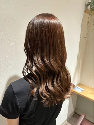 ロング カラー SOL by diar 湘南台【ソル】ヘッドスパ/頭浸浴/ハイライト所属・ふじたしの/湘南台/ 切りっぱなしボブのヘアスタイル