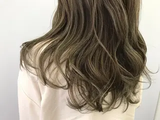 ロング カラー 原 梢のヘアスタイル