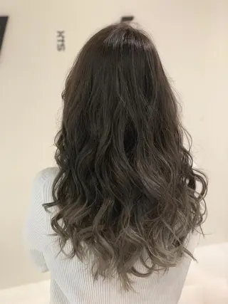 ロング カラー 松吉 純平のヘアスタイル