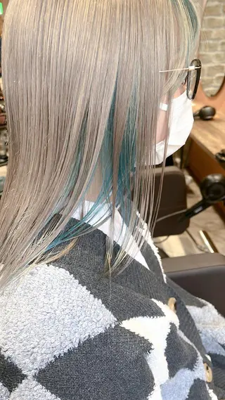 セミロング 🌈モテ色 村上のぶきのヘアスタイル