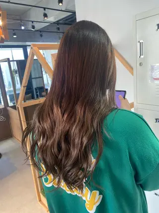 ロング FERIA池田 石田較貴のヘアスタイル