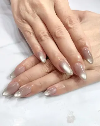 ネイル ネイルサロンエーナインイオンモール苗穂店所属・Fuse ioriのネイルデザイン