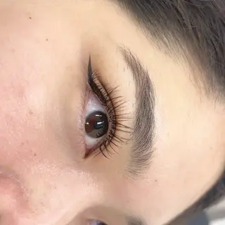 マツエク・マツパ TRUNAIL&EYE表参道店所属・🩷TRU anna🩷の眉毛・アイブロウイメージ