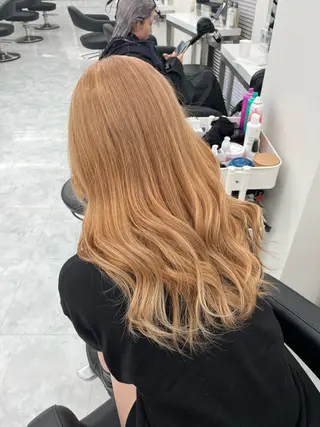 セミロング カラー ヘアアレンジ 艶髪ハイトーン🫧 Kurehaのヘアスタイル