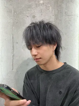 ショート メンズ ウルフカット🐺 センターパート🌈のヘアスタイル