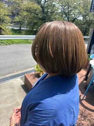 ショート カラー ヘアーアンベリール ことねのヘアスタイル