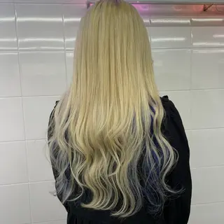 ロング カラー ヘアアレンジ 🪸ハイトーンカラー エクステmisakiのヘアスタイル