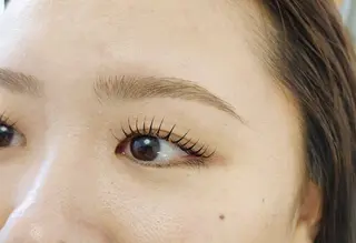アイブロウ まつげと眉のお店　Nerine【ネリネ】所属・まつげと眉のお店 Nerineのマツエク・マツパデザイン