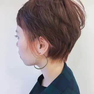 ショート nuu所属・💜ショート💜 ウルフ、ボブ二色亜美のヘアスタイル