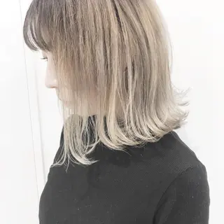 ミディアム カラー AGU akariのヘアスタイル