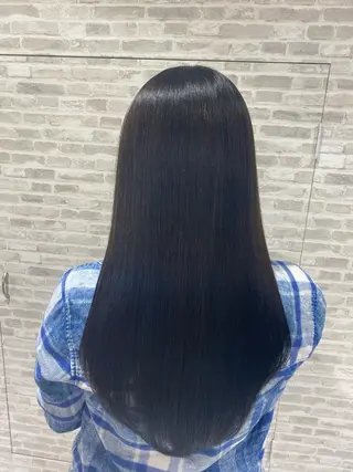 ロング 小金丸 里沙のヘアスタイル