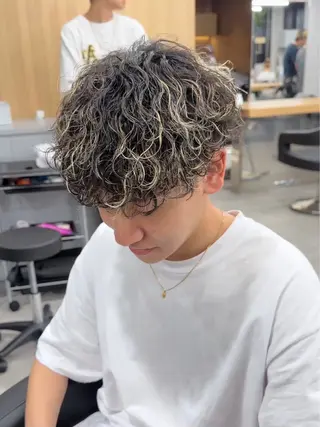 パーマ メンズ 曲がる縮毛矯正✨️ パーマ🌀 晃哉‎のヘアスタイル