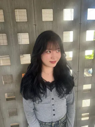 カラー 羽根 ひなののヘアスタイル