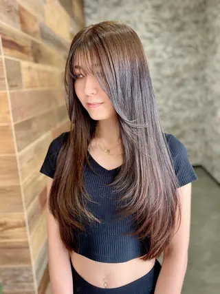 ロング Welila by haku所属・Yuuki 宇都宮レイヤーカットのヘアスタイル