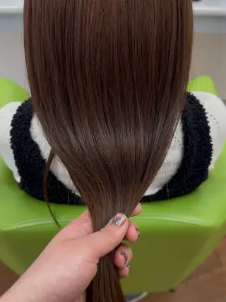 セミロング カラー μ.Akane所属・μ Akaneのヘアスタイル