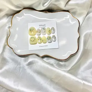 ミディアム pllia beautyのネイルデザイン