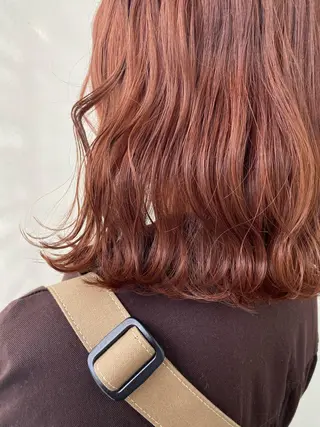 ミディアム カラー ANNA /艶髪/ハイトーンのヘアスタイル