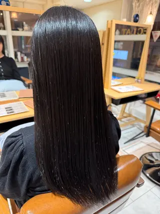 ロング カラー 山口 菜々実のヘアスタイル