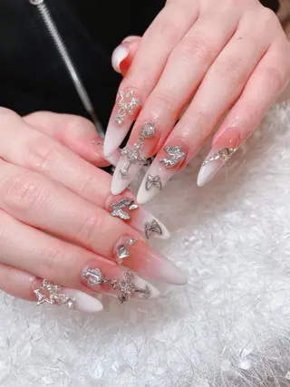 ネイル Le'a シズカのネイルデザイン