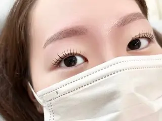 マツエク・マツパ EYESENSE 大通店（addressシェアサロン内）所属・松井 凛のマツエク・マツパデザイン