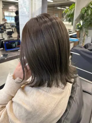 ミディアム 近澤瑠以✂︎ベージュ /透明感カラーのヘアスタイル