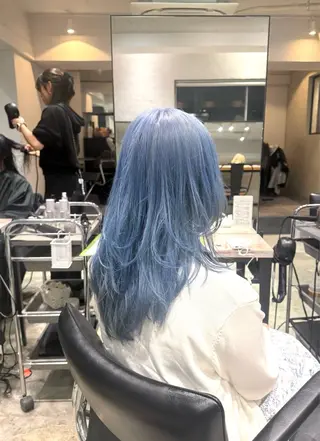 セミロング カラー 🩵艶ハイトーン ブリーチ🩵ユウゴのヘアスタイル