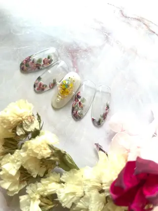 ネイル M. KOTOMIのネイルデザイン