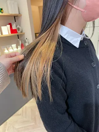 ロング カラー akane .のヘアスタイル