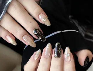 ネイル Pure&Rich Nailのネイルデザイン