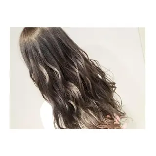 ロング カラー Luana 矢場町のヘアスタイル