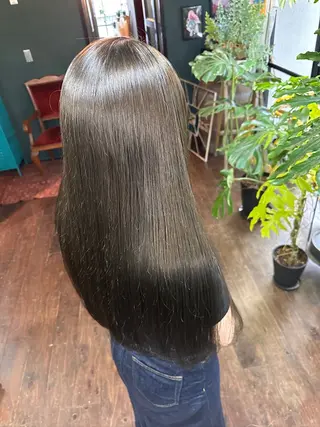 ロング カラー vivre libre所属・仲村 真里奈のヘアスタイル