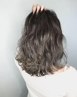 ミディアム カラー パーマ ヘアアレンジ 酸性縮毛矯正のプロ 杉山玲介のヘアスタイル
