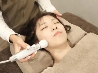 小顔矯正・ヘッドスパ vivieのエステ・リラクイメージ