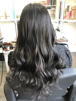 セミロング LANI NAKAZAKIのヘアスタイル