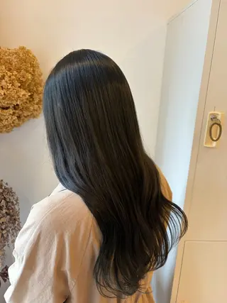 ロング 伊藤 梨緒のヘアスタイル