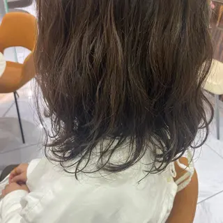 ミディアム 宮澤 美幸のヘアスタイル