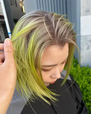 ミディアム box mico. mutsumiのヘアスタイル