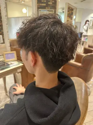 パーマ メンズ 増渕 駿介のヘアスタイル