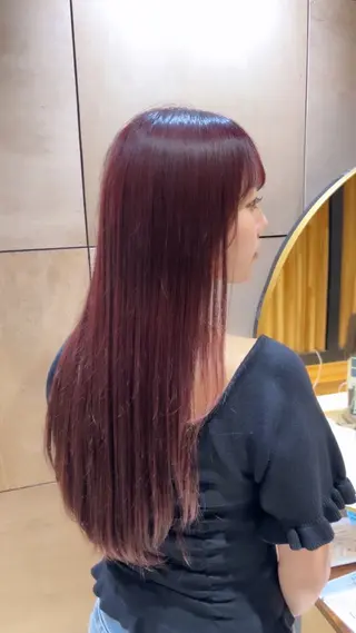 ロング 唐澤 芽生のヘアスタイル