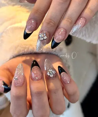 ネイル 大人可愛いネイル🎗 Hinaのネイルデザイン