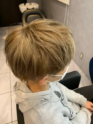 ショート カラー メンズ 透明感/ブリーチ縮毛 /髪質改善/星野純一のヘアスタイル