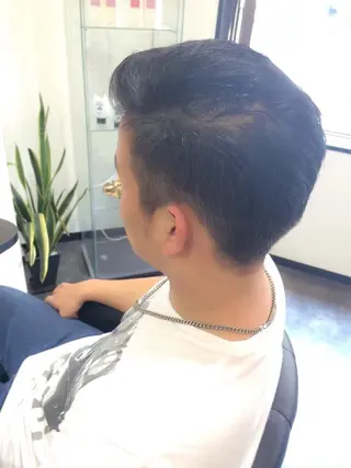 メンズ ヤマグチ ヒカルのヘアスタイル