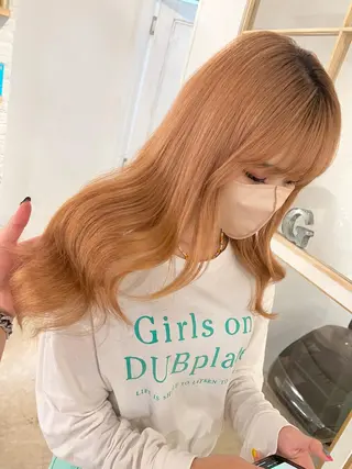 ミディアム カラー sio.nail&eyebrow salon shimokitazawa2号店所属・nailist mana𖤐´-のネイルデザイン