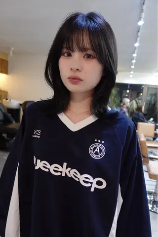 セミロング 顔周りレイヤー/韓国 ブリーチminamiのヘアスタイル