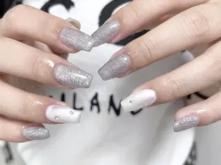 ネイル Shis_🦄shi 韓国風キラキラネイルのネイルデザイン