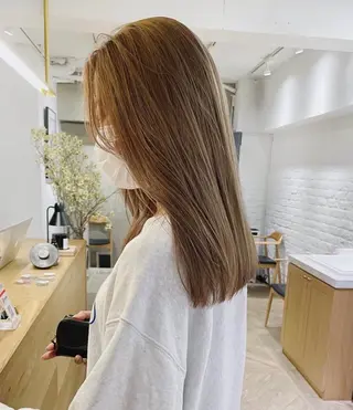 ロング カラー 高発色ブリーチ/ ハイレイヤー🪽aiのヘアスタイル