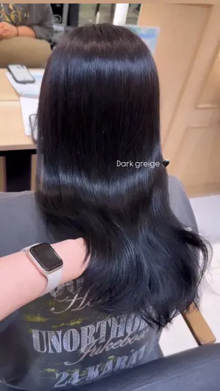 ロング カラー 透明感ベージュ カラー Sayu🎀のヘアスタイル