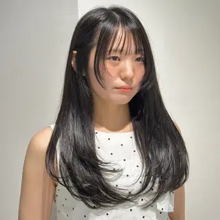 ロング カラー Savoir GRANMASH【サヴォア　グランマッシュ】所属・韓国レイヤー/グレー ジュ/透明感カラーのヘアスタイル
