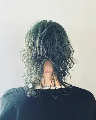 セミロング カラー パーマ 🫧艶ハイトーン ブリーチ🫧シモのヘアスタイル