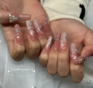 ネイル トータルビューティー CQのネイルデザイン